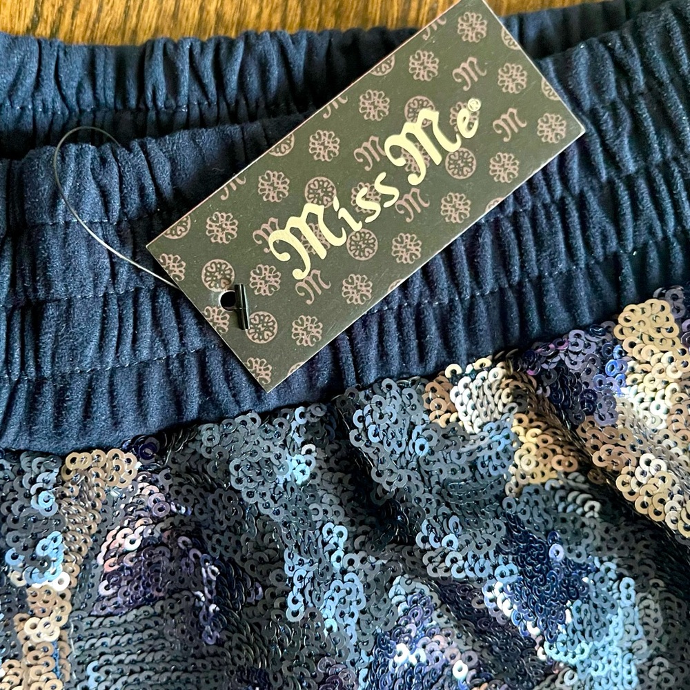 Miss Me Sequin Shorts - Picture 4 of 9